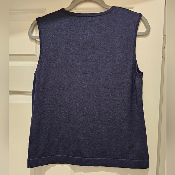 Top - Picture 2 of 3